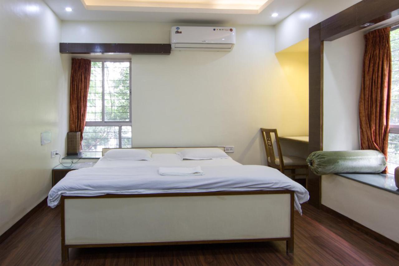 Apple Tree Apartments Koregaon Park Pune Bagian luar foto