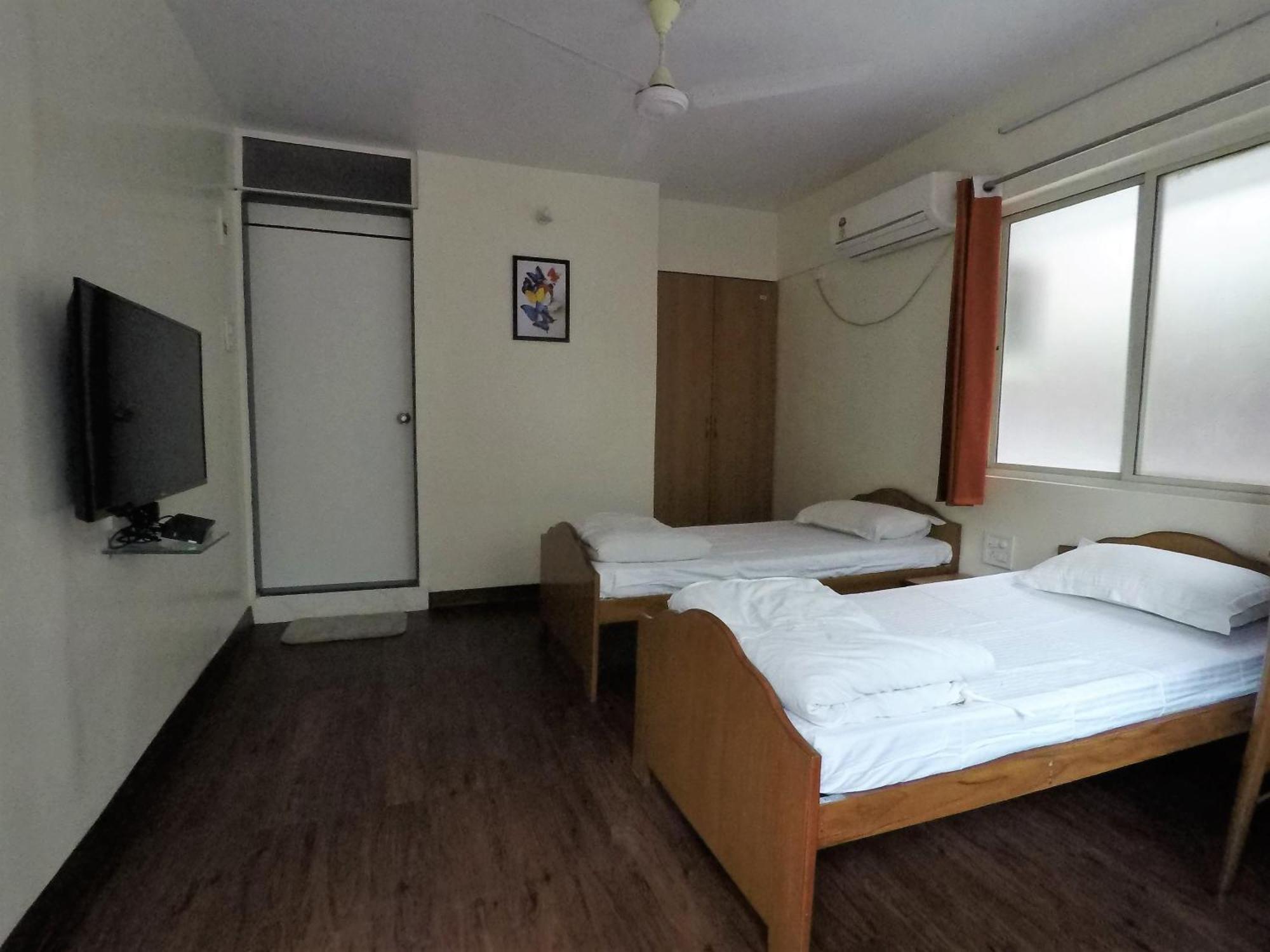 Apple Tree Apartments Koregaon Park Pune Bagian luar foto