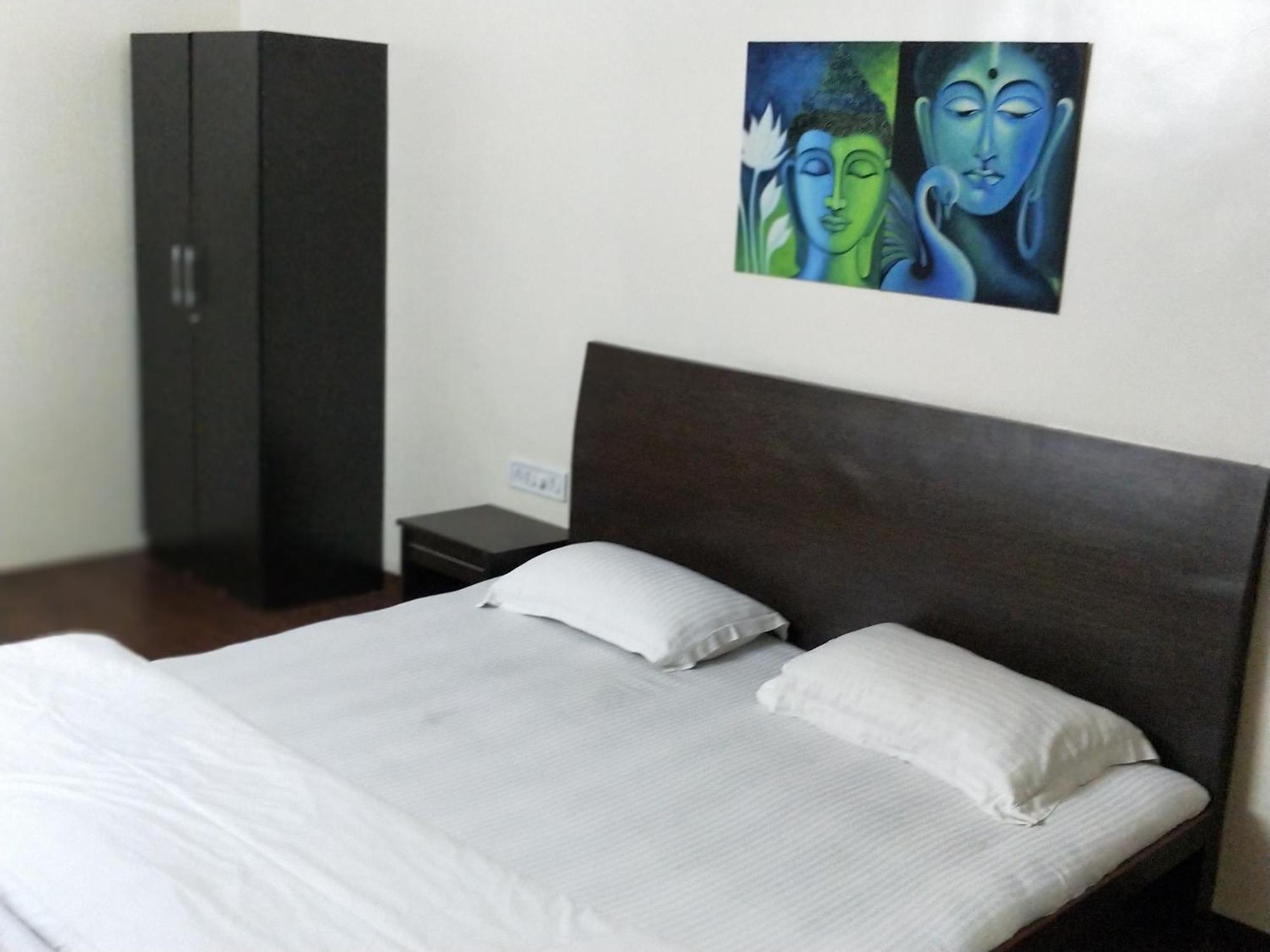 Apple Tree Apartments Koregaon Park Pune Bagian luar foto